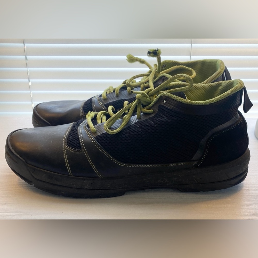 Men’s Green & Black KUJO Yard Shoe DONATED